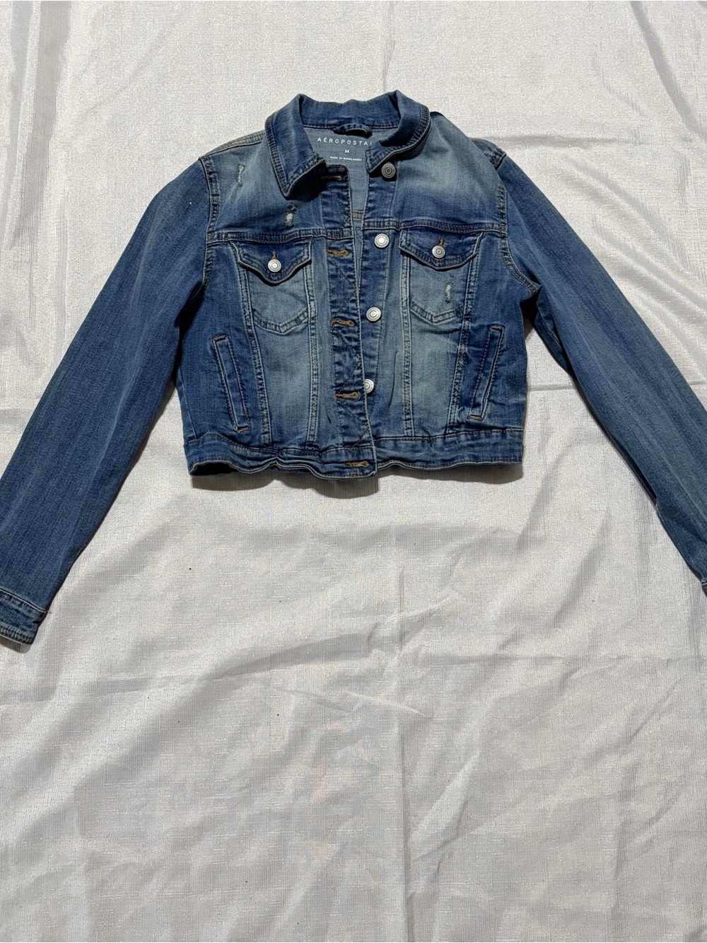 Aeropostale women’s cropped distressed jean jacket size M